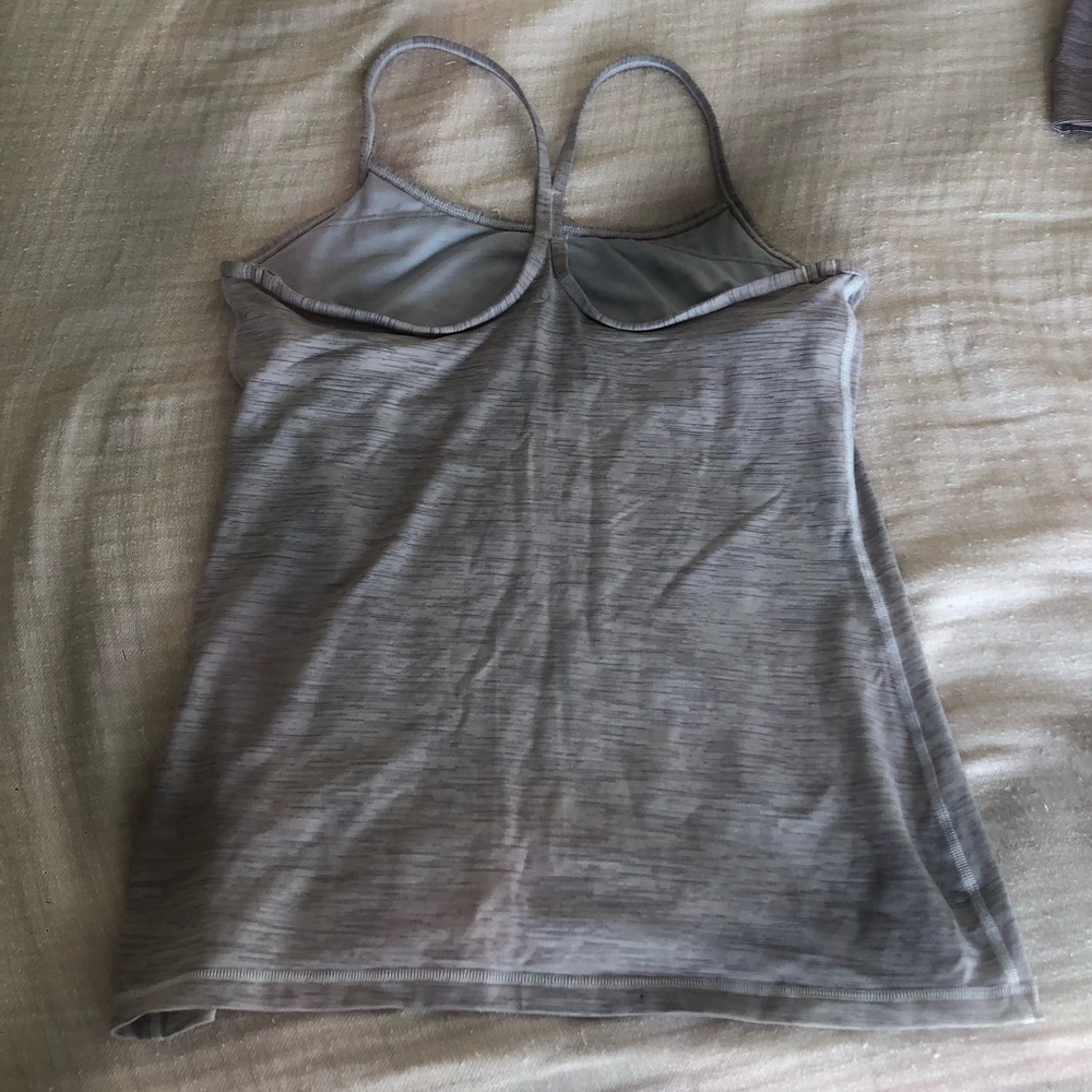 Lululemon gray and white stripe power Y size 10